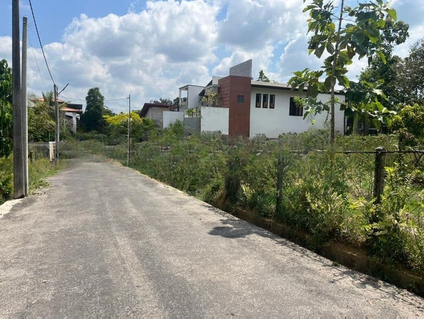 Land for sale in Malabe (P-58)