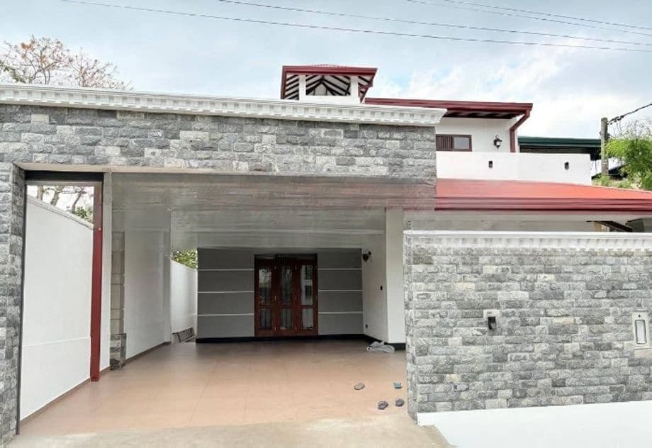 Brand New Luxury 3 Storey House for Sale Malabe