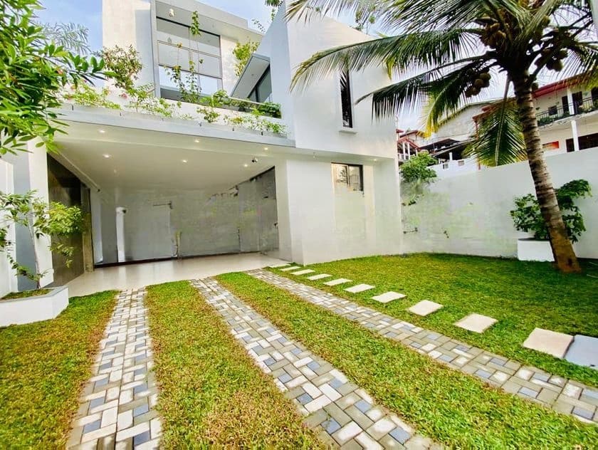 HJS159 Modern Luxury Quality House for Sale in Kadawatha