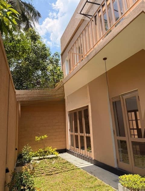 Luxury Architect-Designed 3-Storey House for Sale – Near Malabe Town