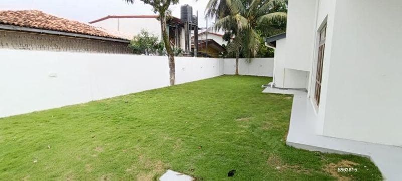 Lake View House for sale in Attidiya
