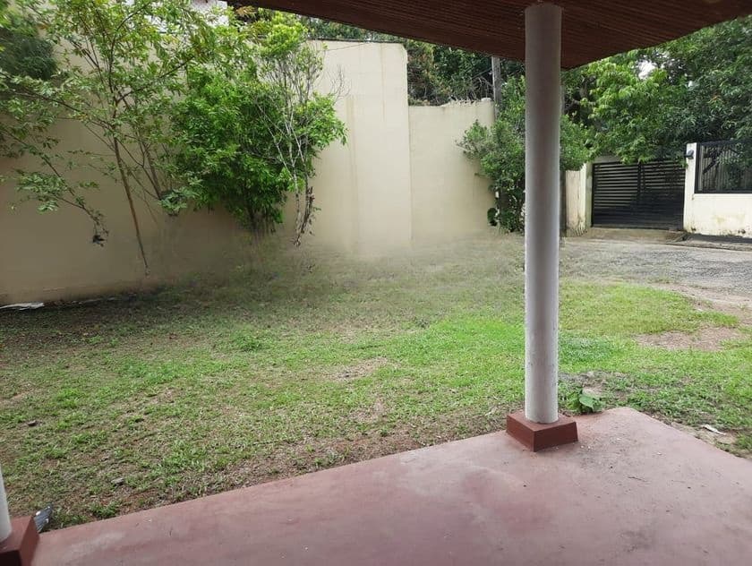 Two Story House for Sale Ds1559