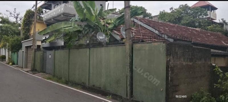Prime Property with House for Sale – Charles Place, Dehiwala