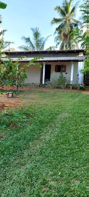 Land for Sale with Small House – Deegalawatta, Jalthara, Ranala