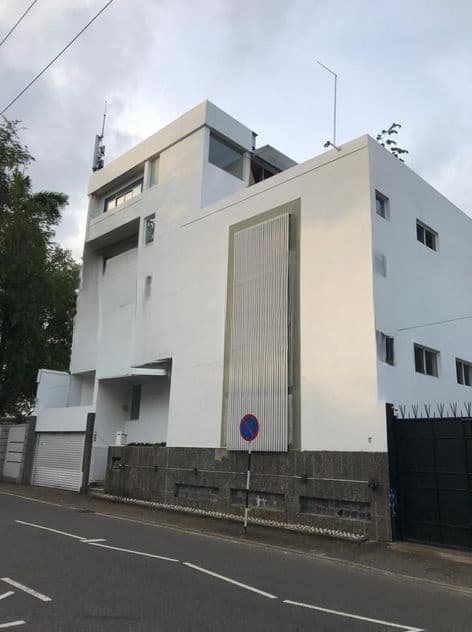 Commercial Building for Sale in Colombo 7
