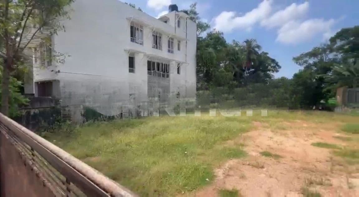 Dehiwala, Hill Street 29.5 Perches of Land for Sale