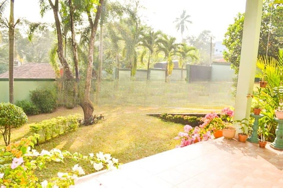 Spacious Garden with Luxury House Sale Talawatugoda