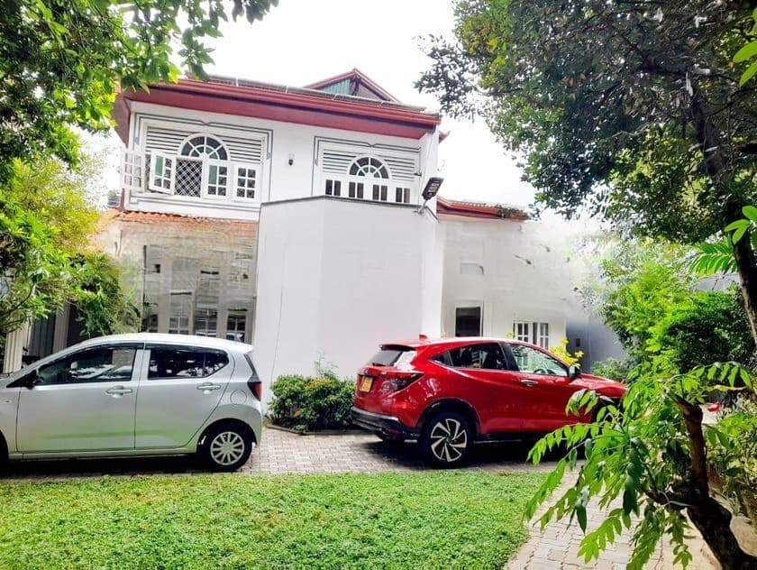 (AF75) 03 Storey House for Sale in Nugegoda