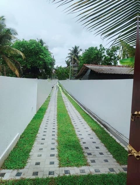 මනාඉඩකඩ ඇති පදිංචි නොමෑති අලුත් තනිමහල් නිවසක් විකිනිමට කොටිටාවෙි