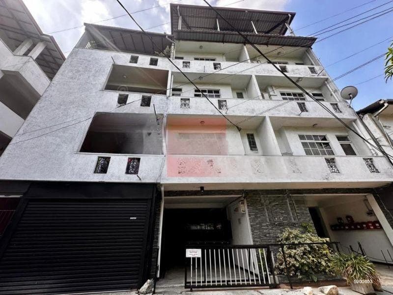 Great Location, Good Investments, Full Building For Sale in Nugegoda.
