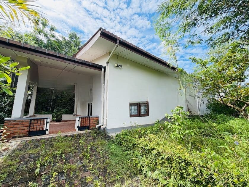 (AF697) 13P Land with Single Storey House for Sale in Thalawathugoda