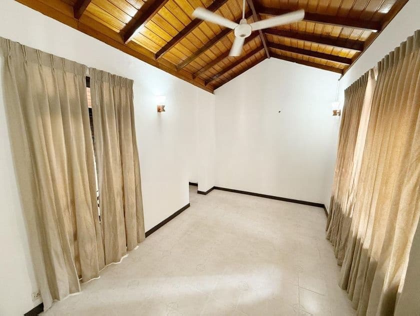 7 Rooms Single House Kalubowila Pets Okay