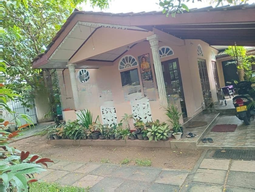 24perch 3Bedroom house with Annex for sale in seeduwa