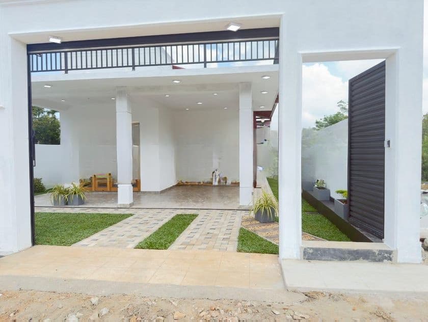 Brand New Luxury Two Story House for Sale in Piliyandala