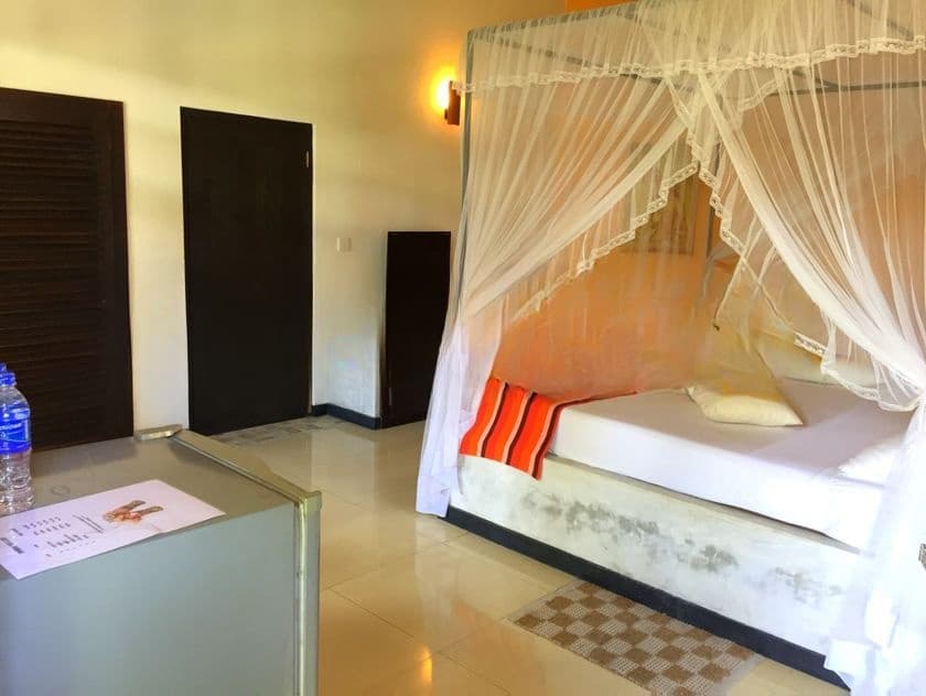 Colombo 10 : 6 A/C BR Fully furnished Luxury Hotel for Rent