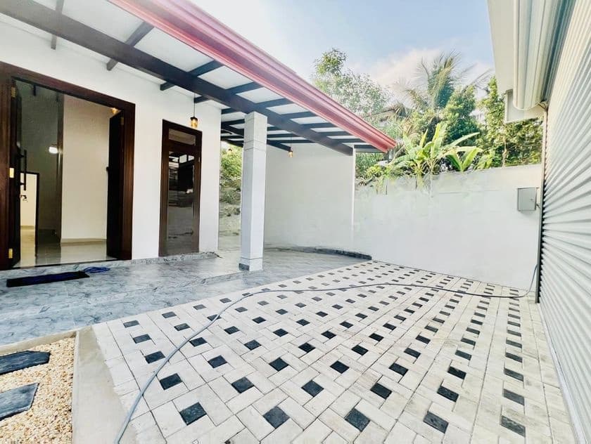 Super Quality Valuable House for Sale in Athurugiriya ✨