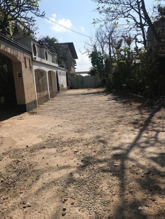 Large plot For Sale near Galle road