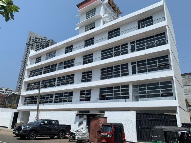 Commercial Building for Sale in Colombo 02 | Investment LKR 475 Million (CP4804)