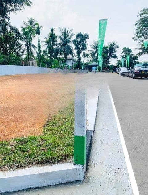 Luxury Land Plots for Sale Athurugiriya