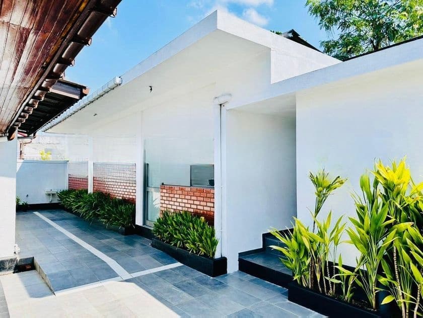 (AFA111)Residential Land With Main House At Pamunuwa
