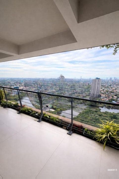 Clearpoint - 03 Bedroom Unfurnished Apartment for Sale in Rajagiriya