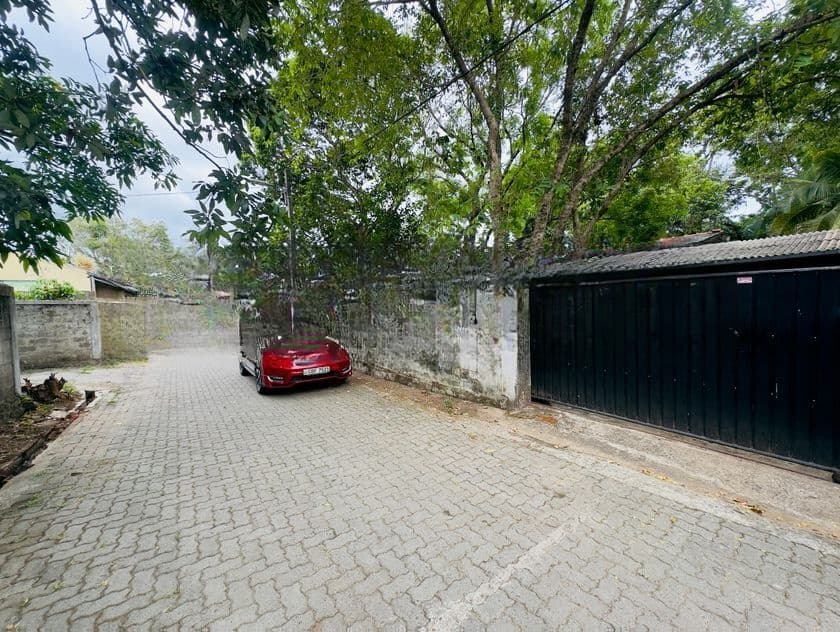 (AFA220) 40P Land Sale At Mirihana Nugegoda