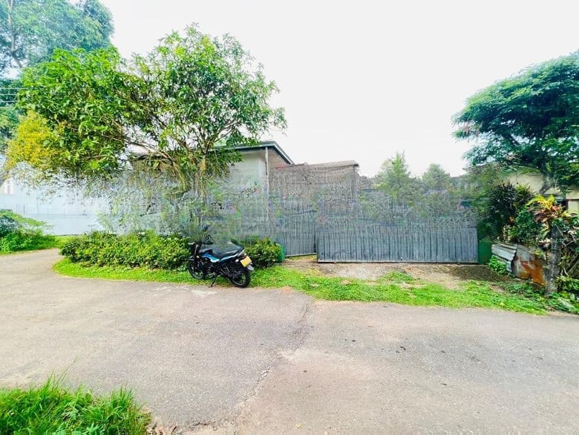 10.5 P With Single House Sale Malabe