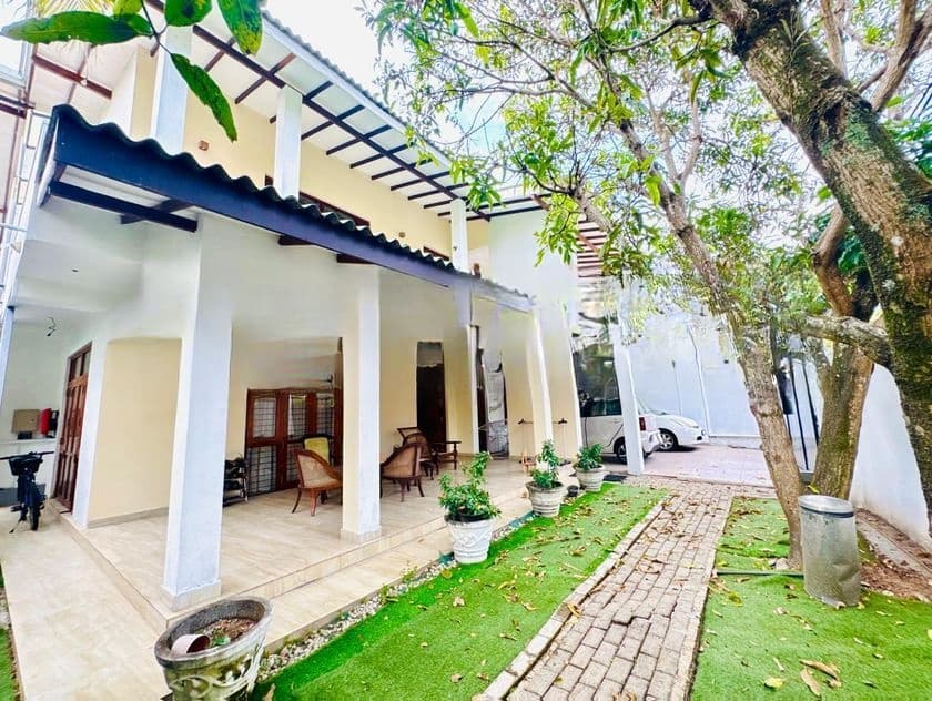 Luxury 5BR/5BA Family Home – Ambawatta Road, Boralesgamuwa