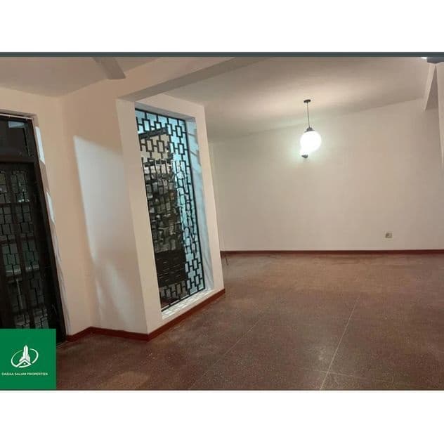 තට්ටු දෙකේ ගෙදර Kotte Sirikotha 5 Rooms