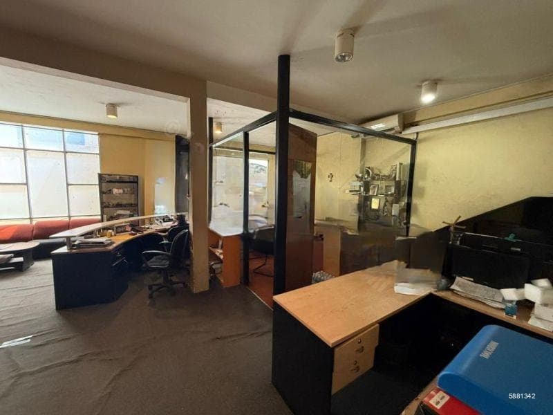 Commercial building for Rent
