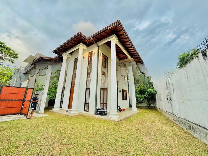 Architect Designed Luxury Home – Kalalgoda, Weera Mawatha