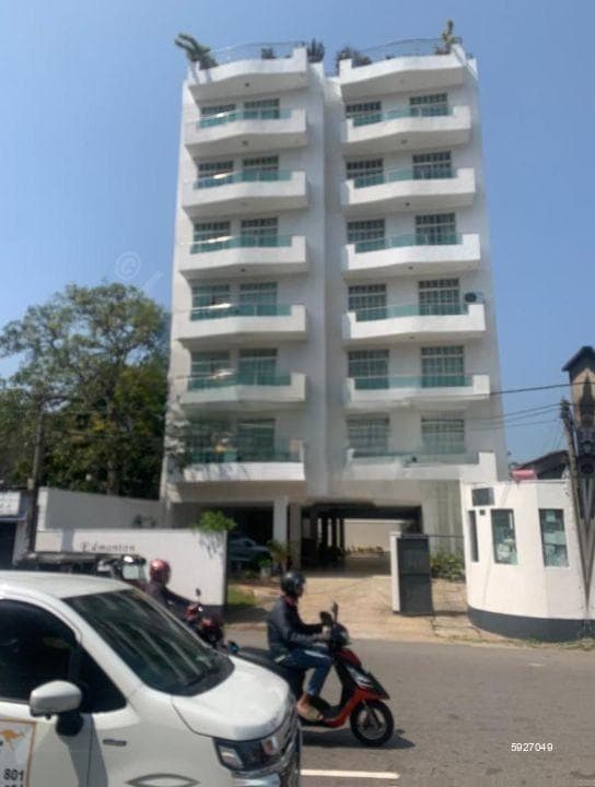 Apartment For Rent in Colombo 06