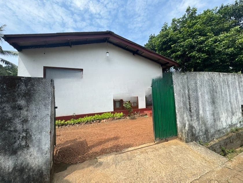 Available 3 Bedroom House for Sale in Piliyandala
