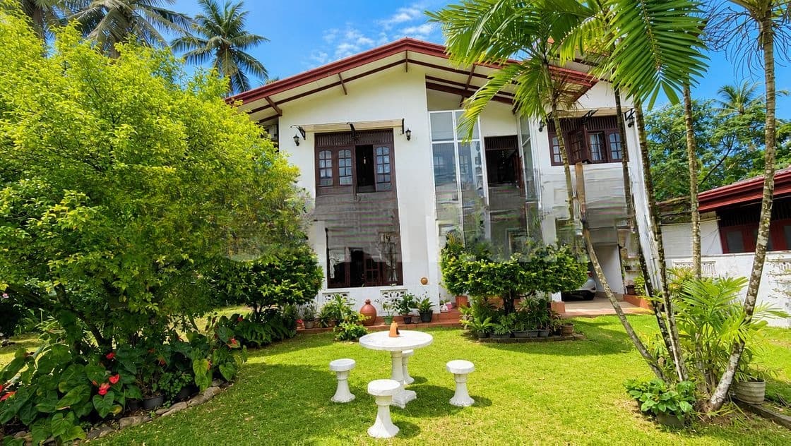 22P 2 Storey House Close to Vidyala Junc, Hokandara