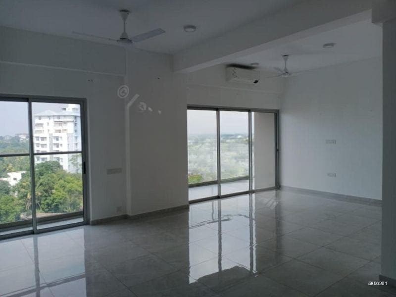 Iconic Galaxy/unfurnished/03beds/for rent in Rajagiriya.