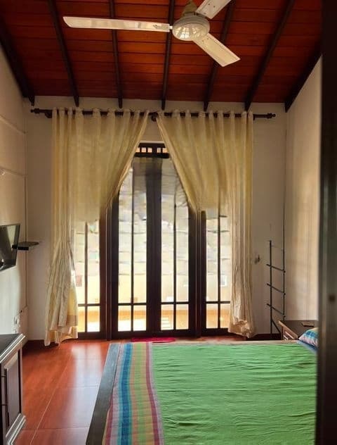 06 Bedrooms Furnished Villa for Rent | Mount Lavinia - Templers Road