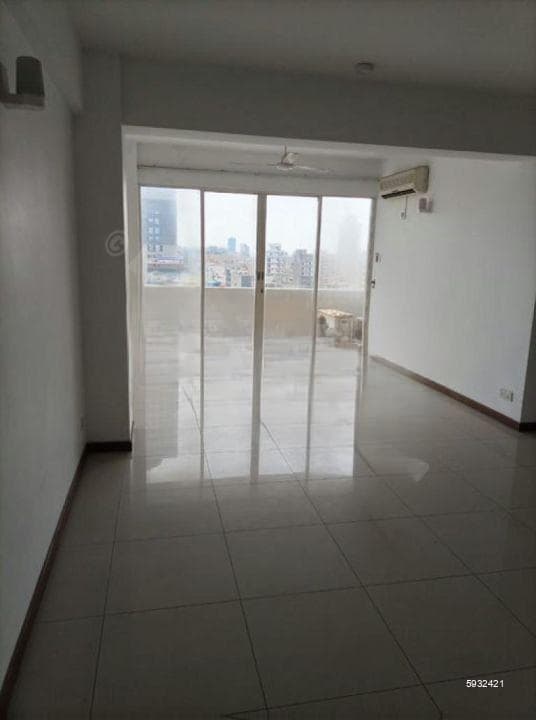 St. Micheal's - 03 Bedroom Unfurnished Apartment for Sale in Colombo 03 (A6125)