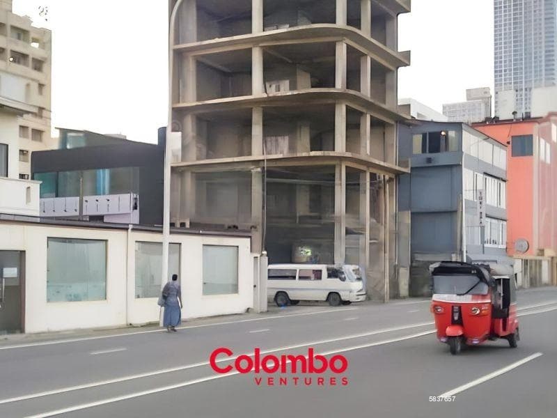 Colombo 3 Building – 8,700 sqft Marine Drive Main Road Frontage Modern Commercial Building for SALE – Col.3 Colpetty