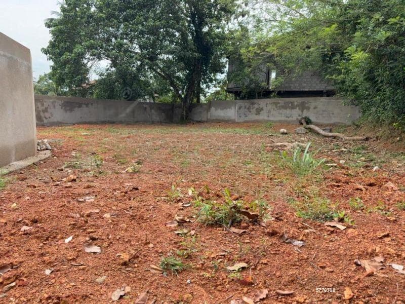 14 perches bare land from highly residential Halbarawa gardens Thalahena for sale.