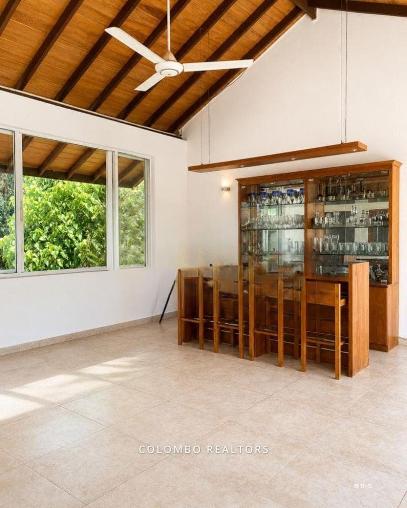 4 Room Waterfront 4,000sqft 22 Perch Modern House for SALE – Nawala 2nd Lane, Rajagiriya (HS-421)