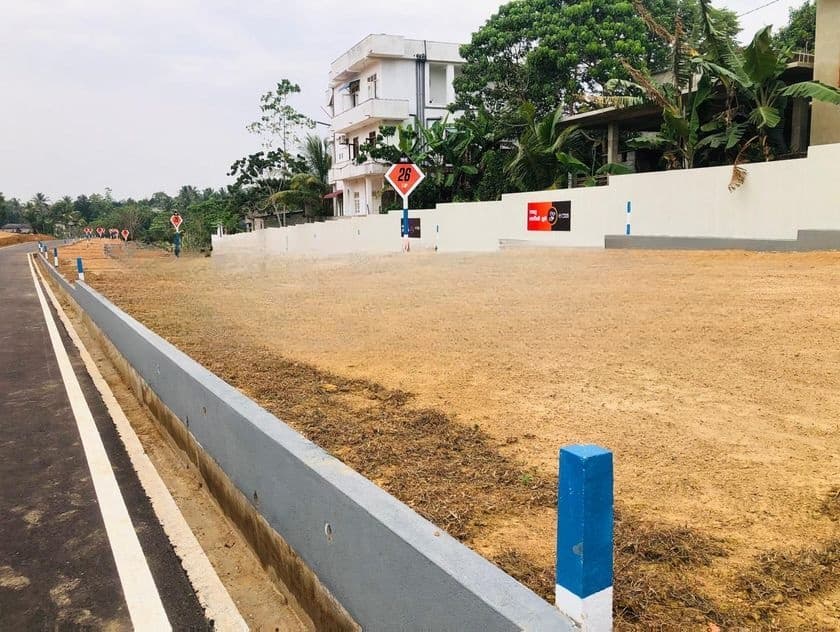 කහතුඩුවෙන් නේවාසික බිම්කොටස් විකිනීමට