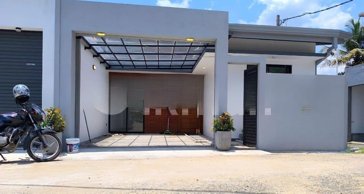 Beautiful Brand New House For Sale Athurugiriya