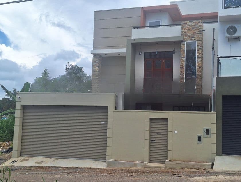 Beautiful Luxury House for Sale in Piliyandala