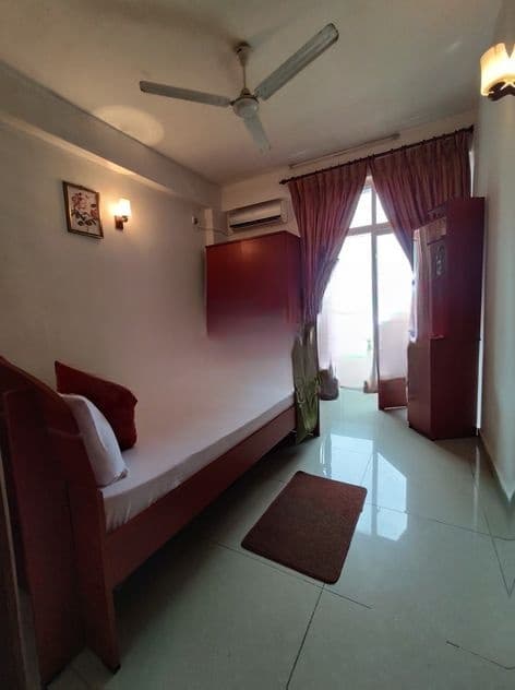 Holiday Fully Furnished 2 Bedroom Seaview Apartment Border of Wellawatta