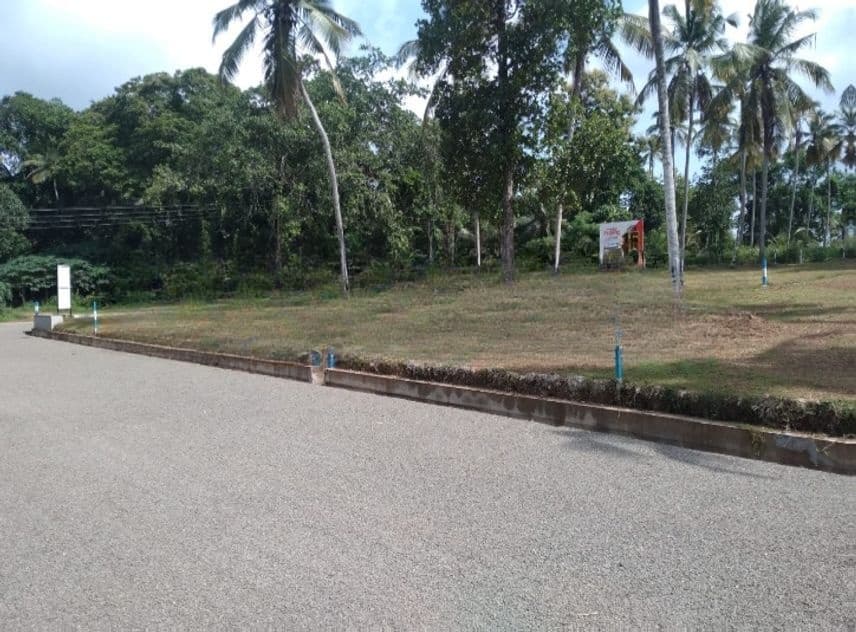 Land in Walihinda