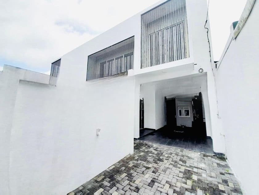(AFA367) 03 Story House With 11.1P Sale At Madiwela Ebuldeneya Nugegoda