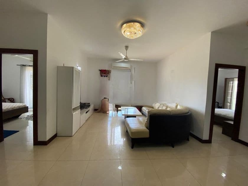 Colombo 3 – 03 Bedroom Unfurnished Apartment for Sale