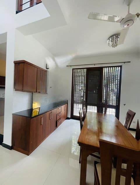 Nugegoda Beautiful Modern Three Storey House For Sale.