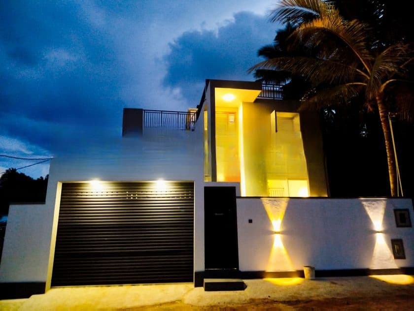 අලුතින්ඉදිවන විශ්වවිද්යාලයට ආසන්නයේ සුපරි දෙමහල් නිවසක්කොටිටාවෙි