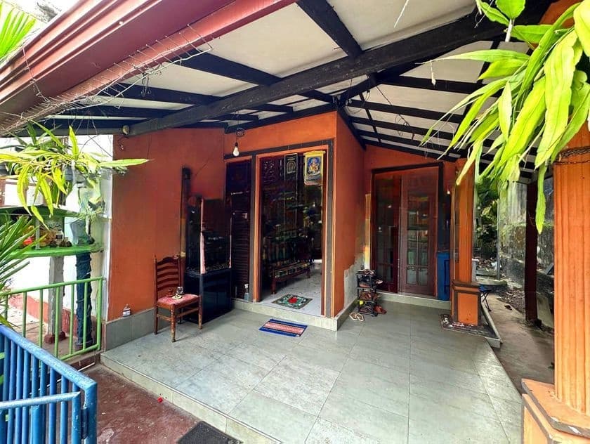 තලවතුගොඩ නගරයට මීටර් 300කින් නිවසක් / UP 15095